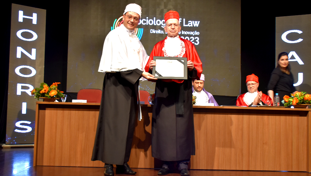 Provedor Alfredo Englert recebe t&iacute;tulo de Doutor Honoris Causa da La Salle