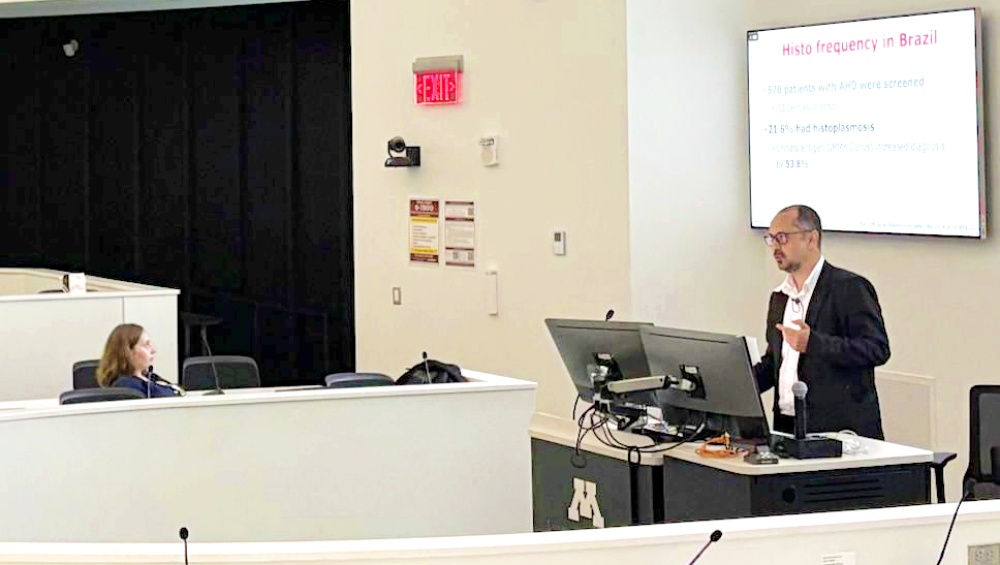 M&eacute;dico da Santa Casa realiza ciclo de palestras internacional