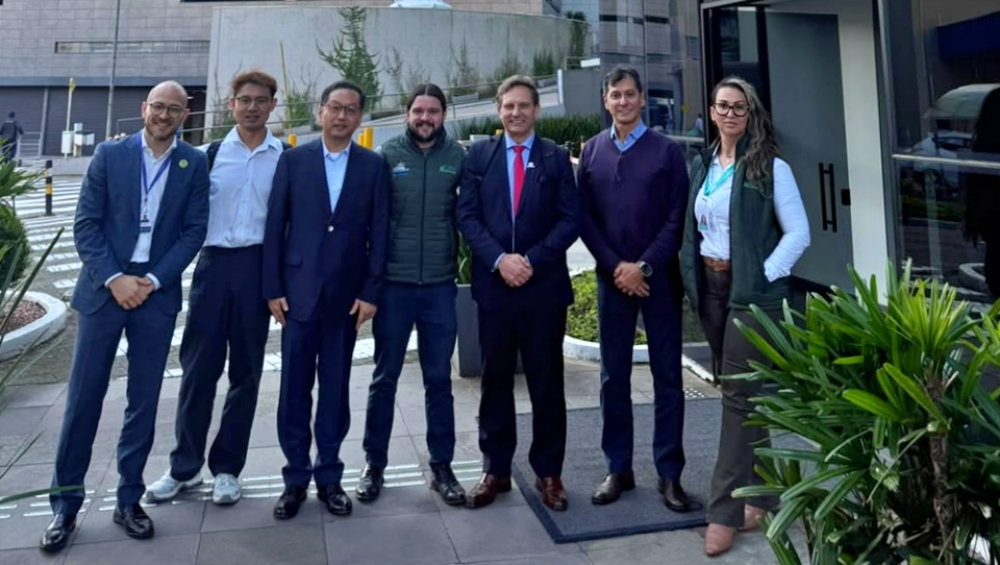 Comitiva chinesa visita Centro de Forma&ccedil;&atilde;o em Cirurgia Rob&oacute;tica