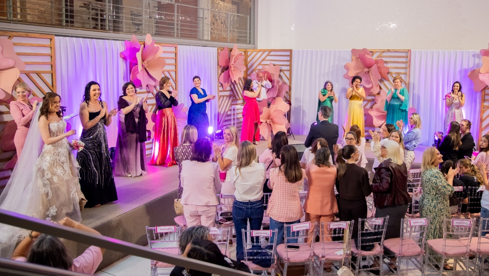 Emo&ccedil;&atilde;o marca mais uma edi&ccedil;&atilde;o do Desfile das Poderosas na Santa Casa